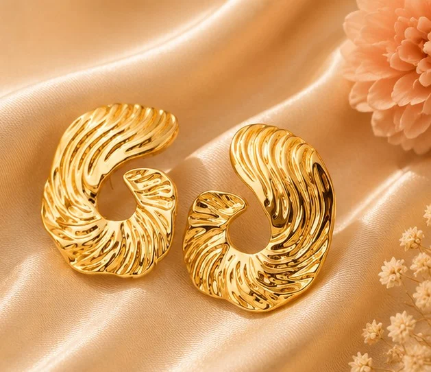 Golden Spiral Seashell Studs
