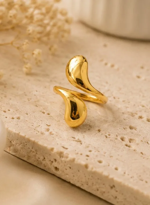 Pear-Cut Teardrop CZ Ring